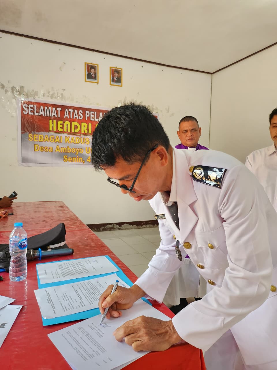 Pelantikan Kepala Dusun Tareng Plasma II Hendri Masjoki.
Senin 4 Mei 2026