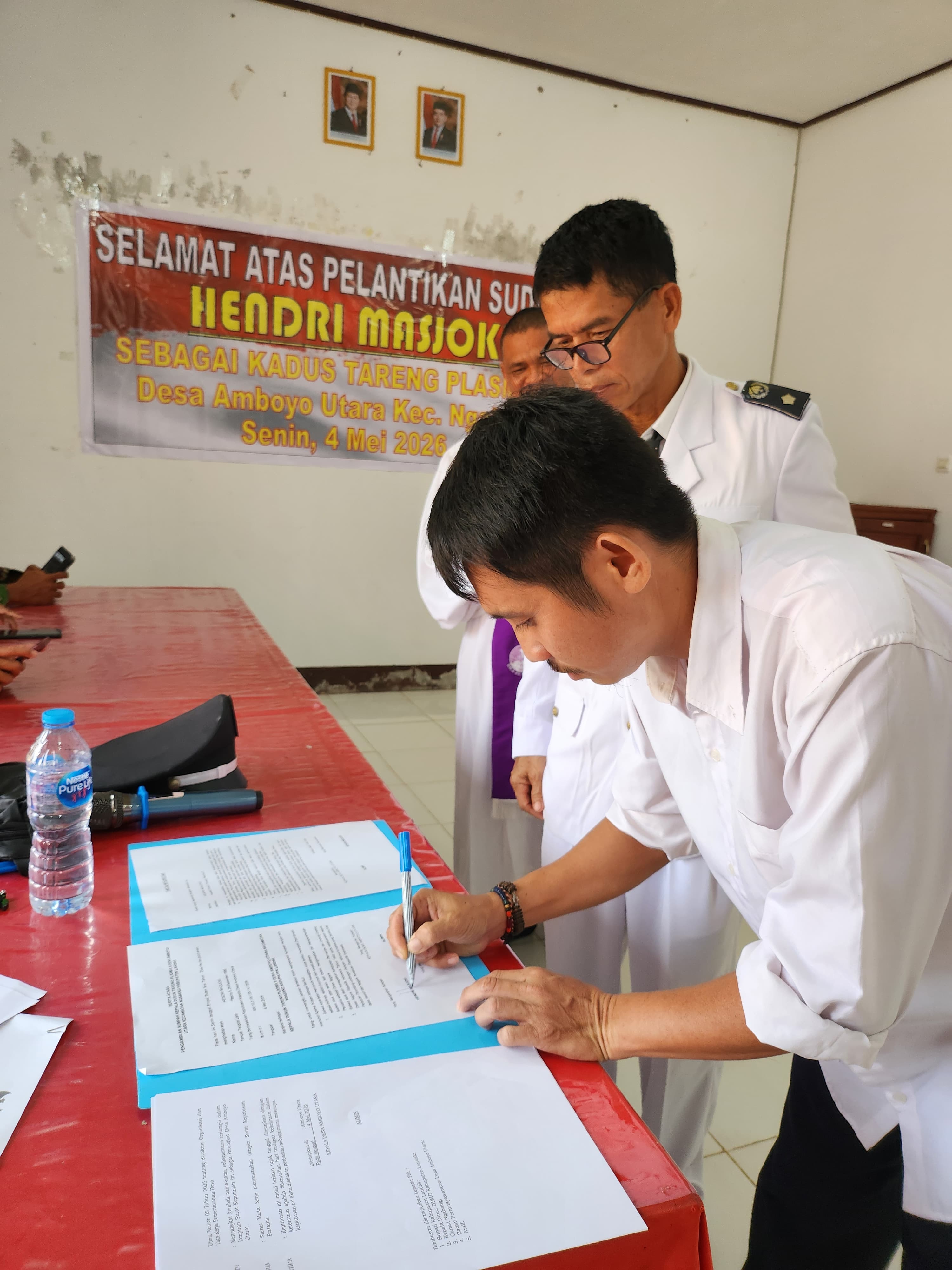 Pelantikan Kepala Dusun Tareng Plasma II Hendri Masjoki.
Senin 4 Mei 2026